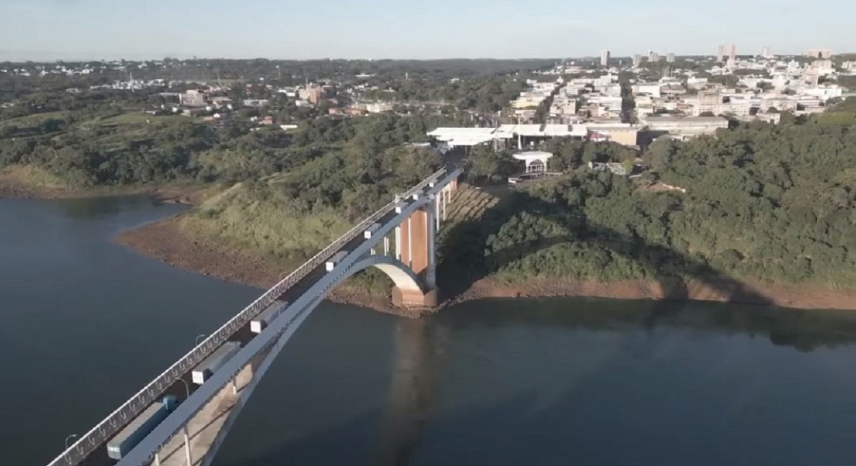 Paraguai envia caminhões com ajuda humanitária ao Rio Grande do Sul