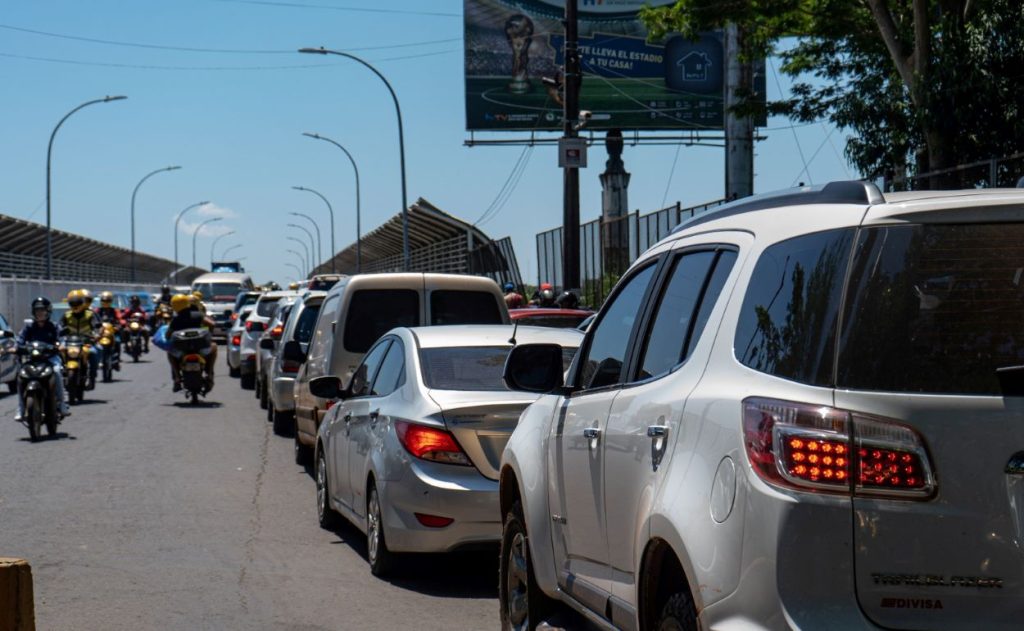 Por que os carros no Paraguai custam menos do que no Brasil?