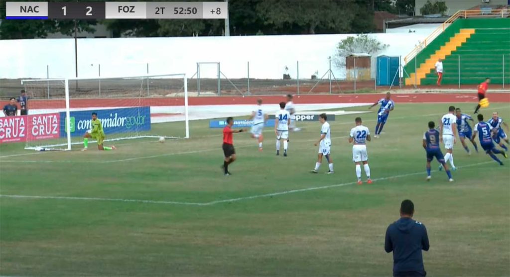 Após pênalti polêmico, Foz FC cede empate no último minuto pela Segundona do Paranaense
