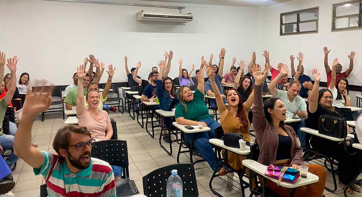 Servidores da educação devem rejeitar proposta do governo e continuar em greve