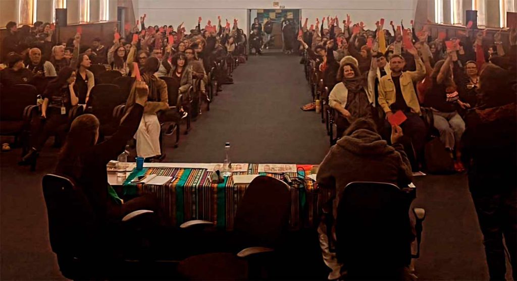 Professores da Unila se juntam aos técnicos e deflagram greve