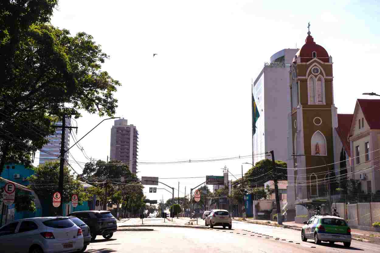 abre e fecha feriado foz - foto marcos labanca