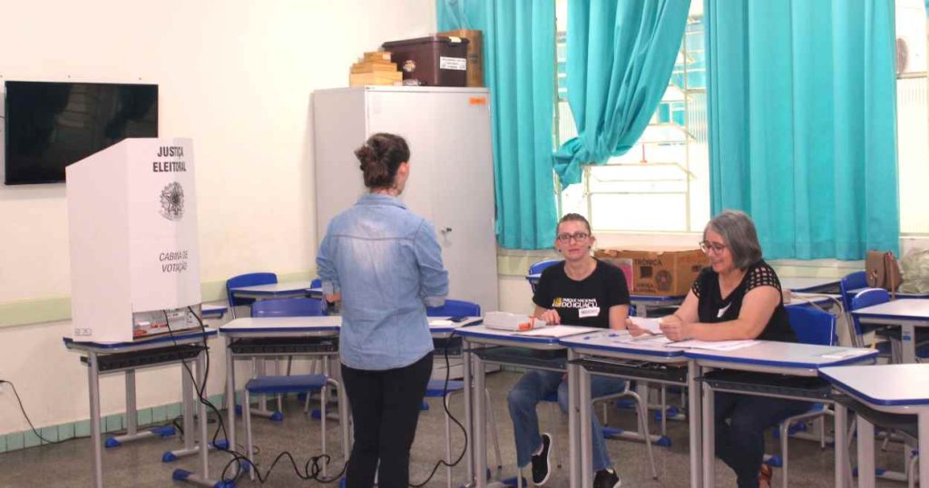 Eleitor tem uma semana para transferir ou regularizar título