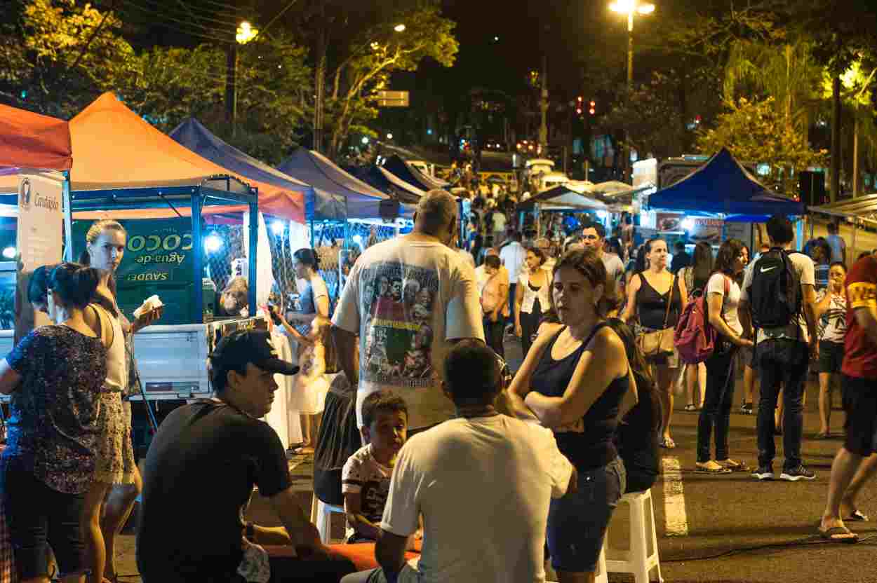 Feirinha deste domingo se estenderá da manhã à noite na Avenida JK