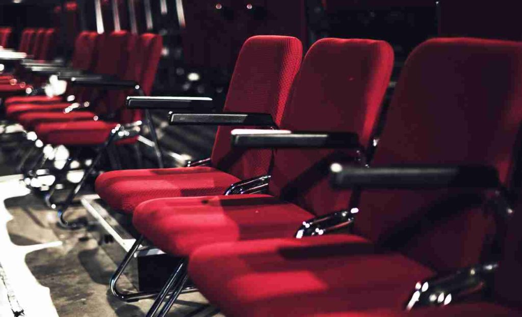 Festival gratuito de teatro apresenta cenas curtas em Foz do Iguaçu