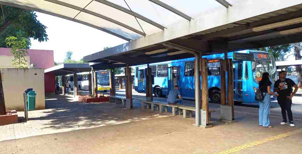 Ônibus passam a rodar com 50% da frota em Foz do Iguaçu