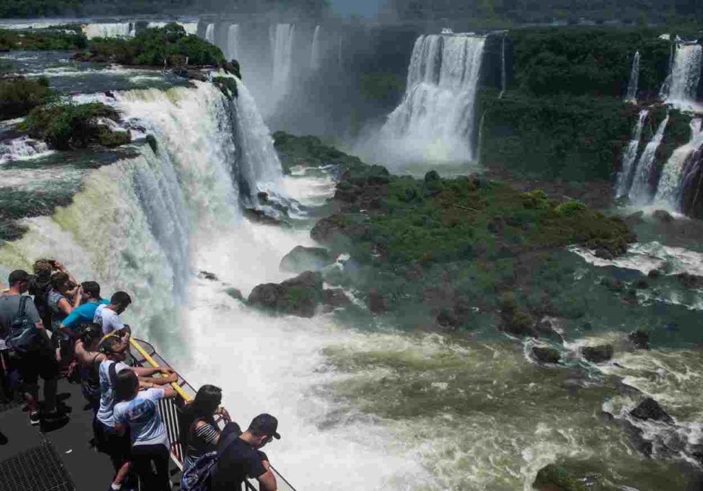 Feriadão faz hotelaria chegar a até 75% de ocupação em Foz do Iguaçu