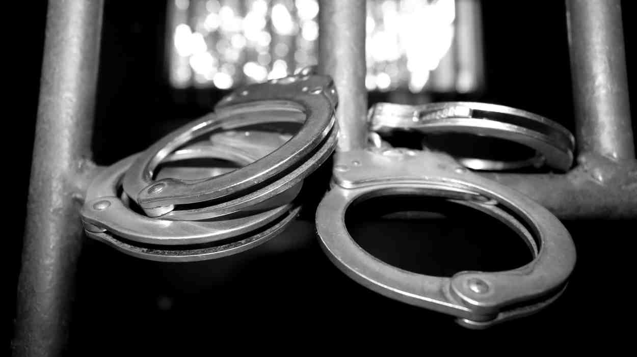 Idoso de 74 anos condenado por estupro de vulnerável é preso em Foz do Iguaçu