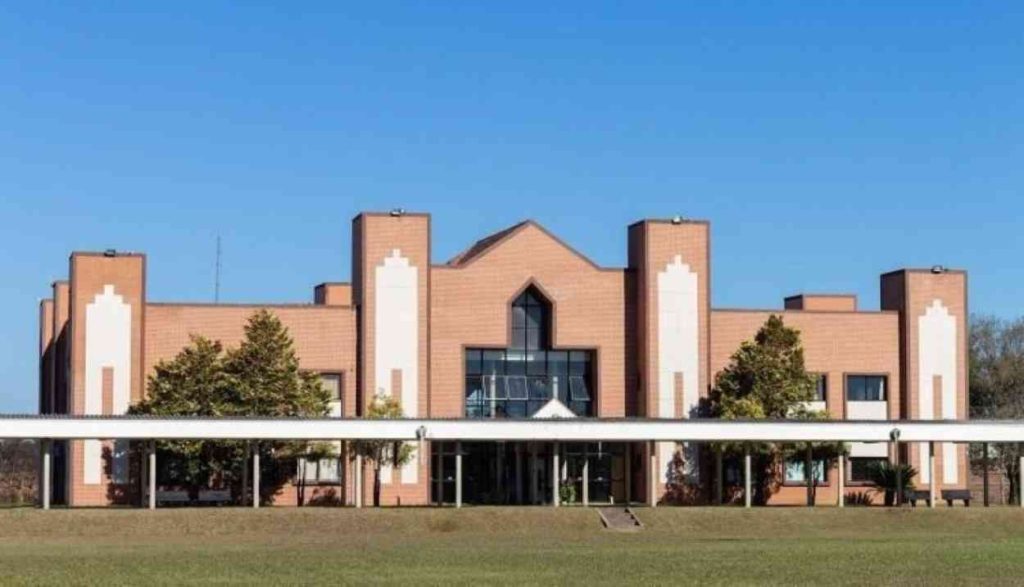 Pé na universidade: pré-vestibular gratuito abre inscrição em Foz do Iguaçu