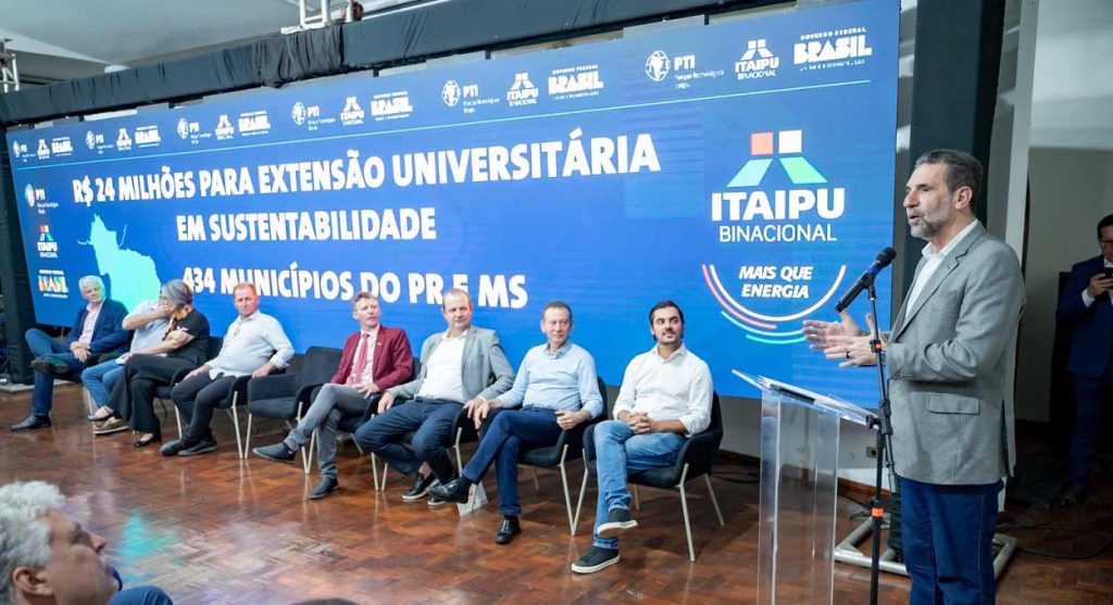 Itaipu e PTI recebem quase 600 projetos de extensão universitária