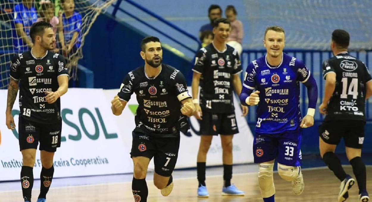 Foz Cataratas perde confronto direto na Liga Nacional de Futsal