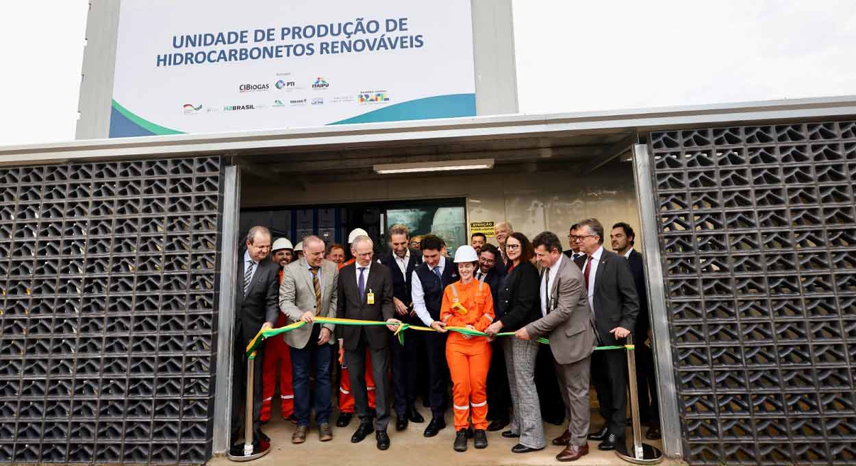 Planta de petróleo sintético é inaugurada em Foz do Iguaçu