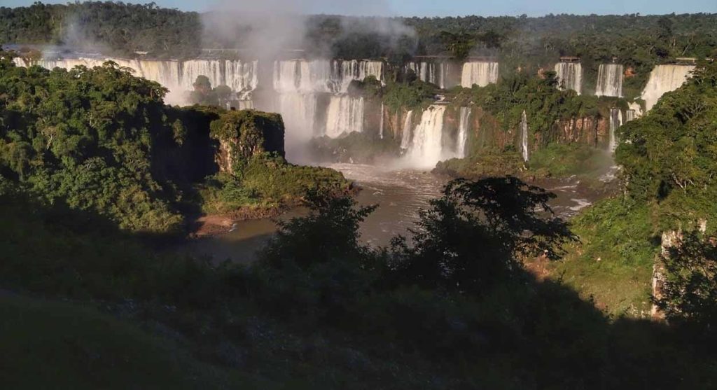 Turistas elegem as Cataratas como principal atrativo da América do Sul