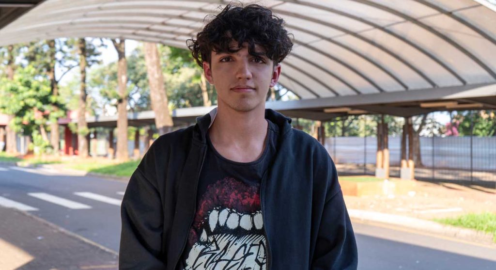 Student wants Foz to be less racist, more educated and egalitarian