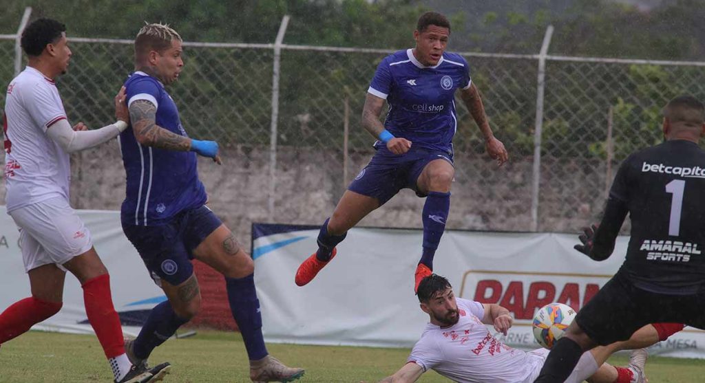 Foz FC toma gol no último minuto e está eliminado da Segundona do Paranaense