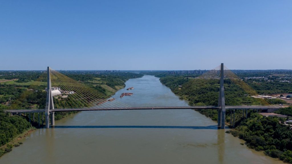 Modelo de crescimento da região trinacional  preocupa