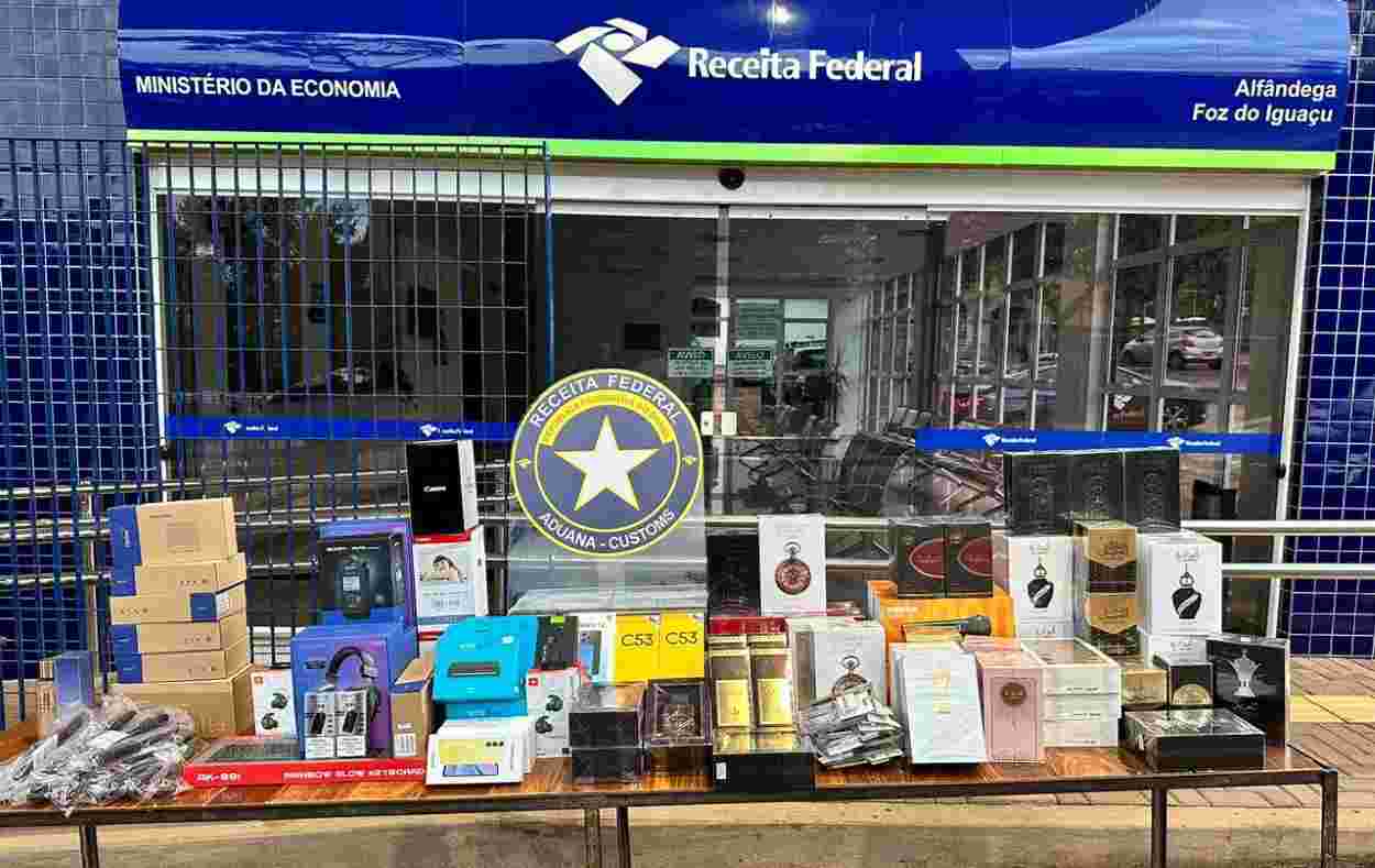 Fiscalização retém 4 veículos com R$ 105 mil em mercadorias na BR-277
