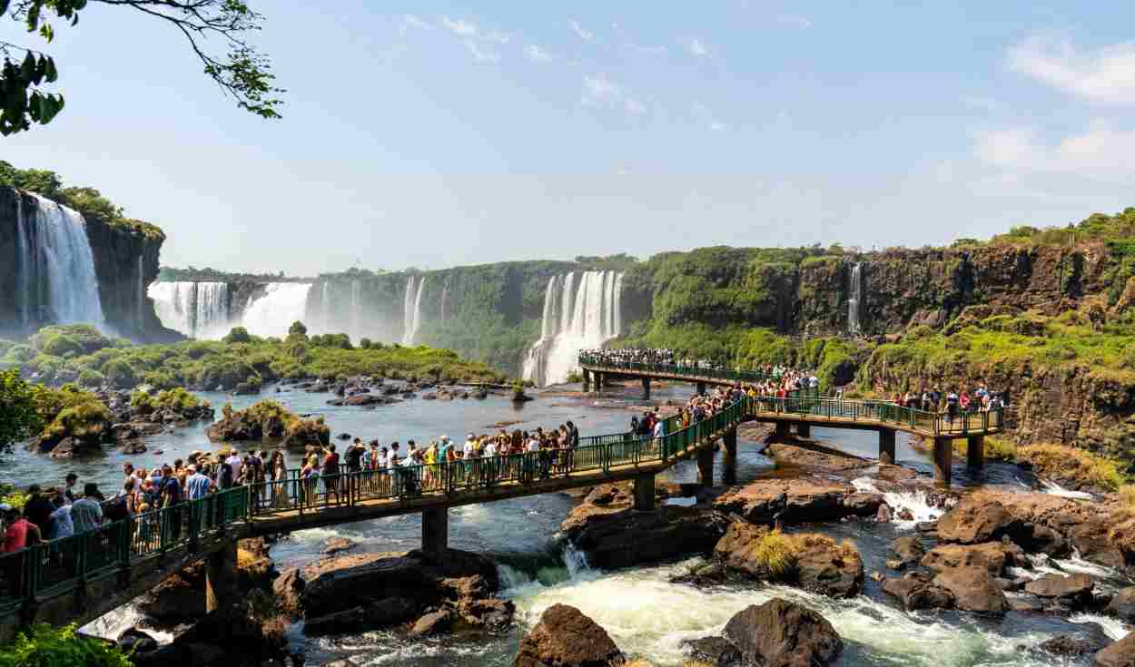 Residência em turismo abre 40 vagas e bolsas de R$ 2,3 mil