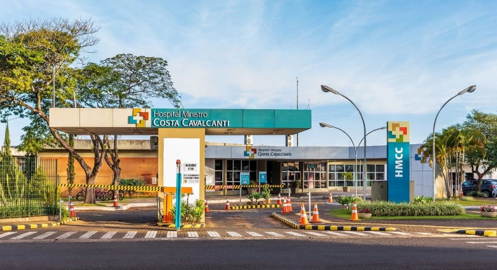 Hospital Costa Cavalcanti completa 45 anos em Foz do Iguaçu