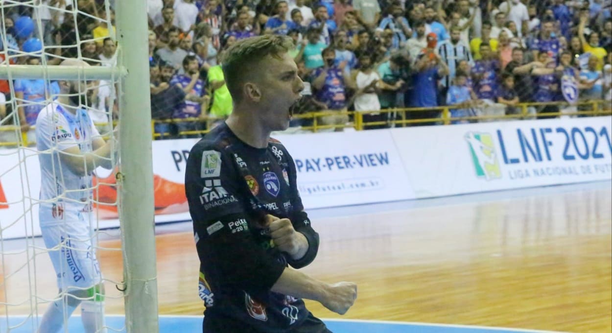 Revelação do Foz Cataratas vai jogar no futsal da Espanha