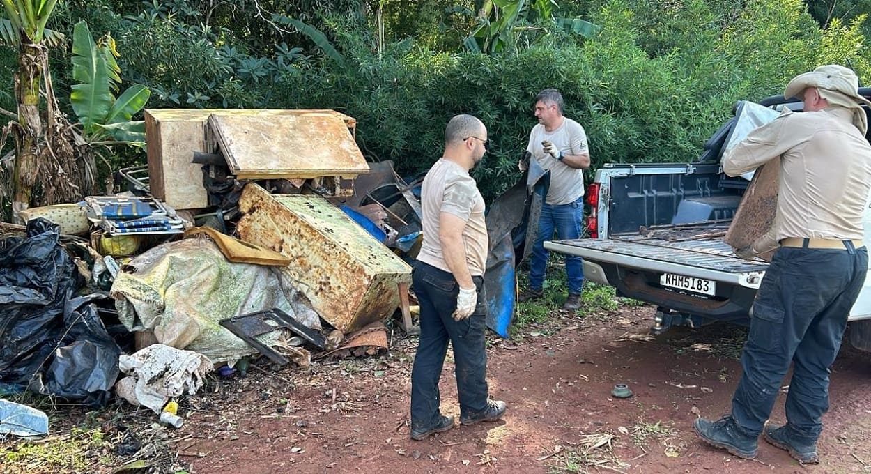 Itaipu promove operação de limpeza na faixa de proteção do lago