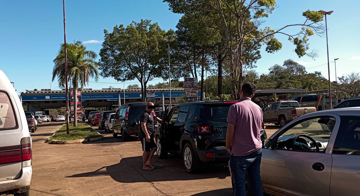 Filas na aduana argentina e os desafios do trânsito na fronteira