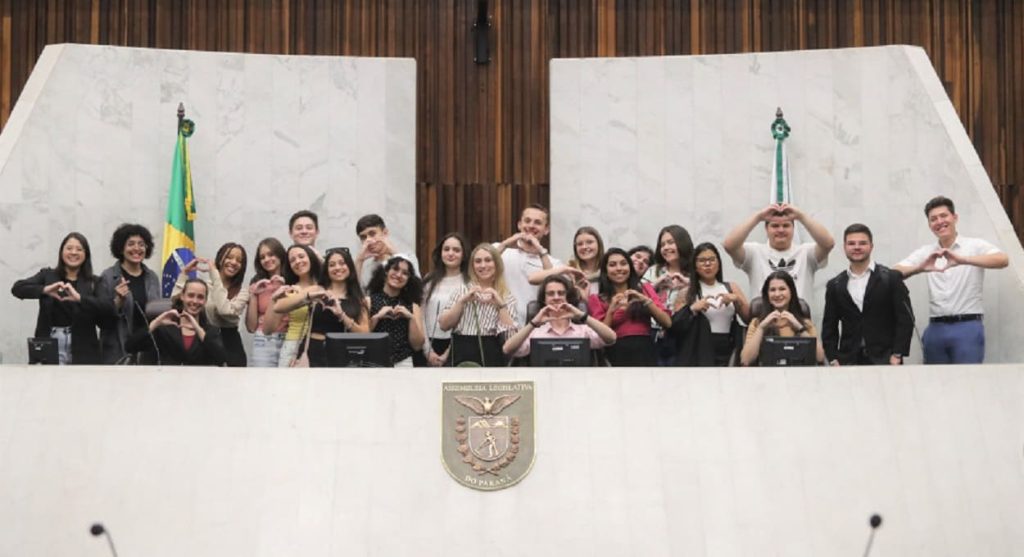 Assembleia Legislativa oferece visitas guiadas à população