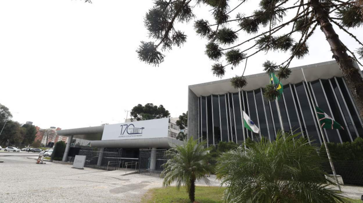 ALEP analisa criação de rede de atendimento contra uso de drogas