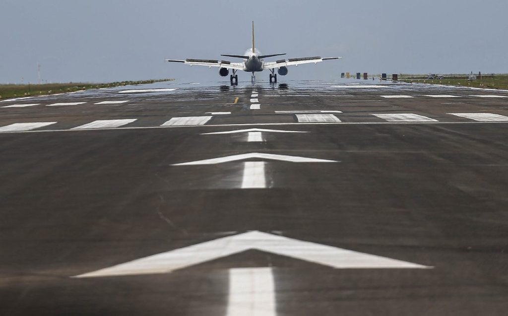 Homem é preso ao tentar embarcar com cocaína para Paris no aeroporto em Foz do Iguaçu
