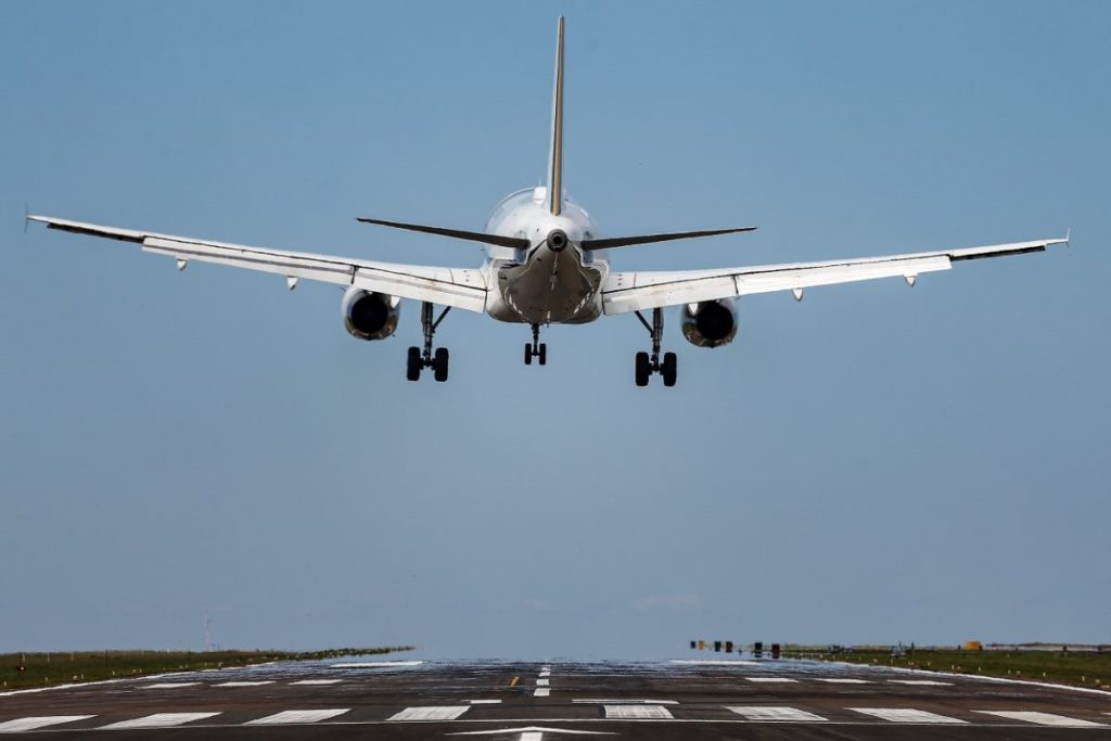 Polícia prende passageiro no aeroporto com quase 3kg de cocaína que ia para a Europa