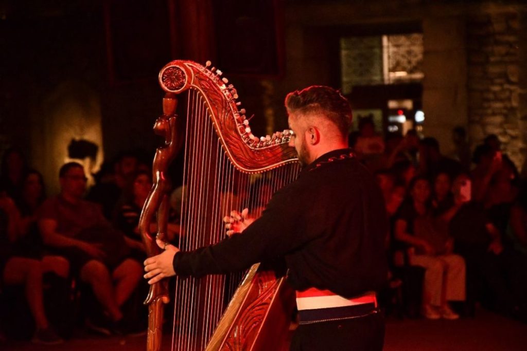 Harpa paraguaia é a nova atração na agenda cultural do Marco das Três Fronteiras