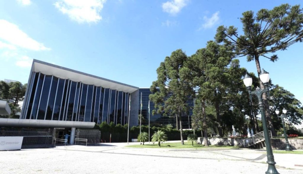 Deputados estaduais aprimoram ‘Lei Vini Jr.’ contra o racismo