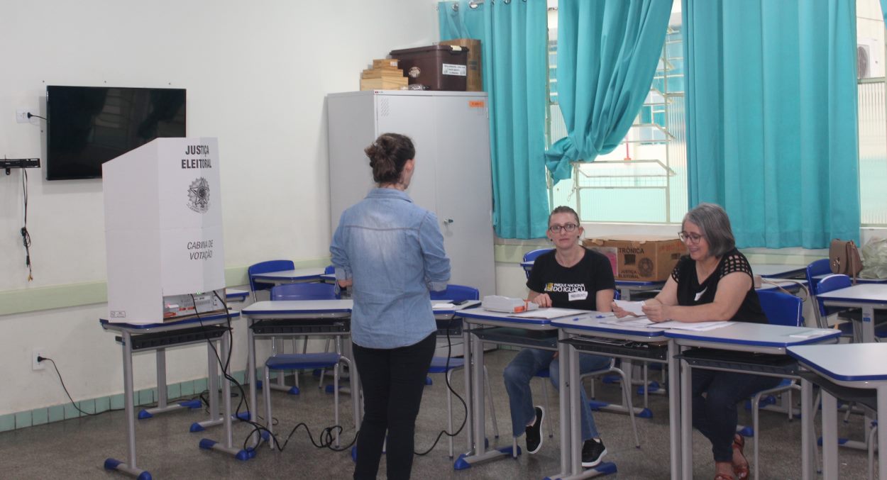 Justiça Eleitoral recebe pedidos para mudar local de votação dentro de Foz do Iguaçu