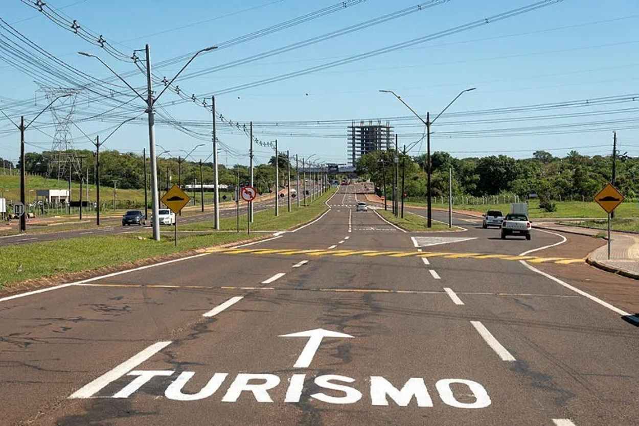 Itaipu dá início a recape em 100% da Avenida Tancredo Neves nesta quarta-feira