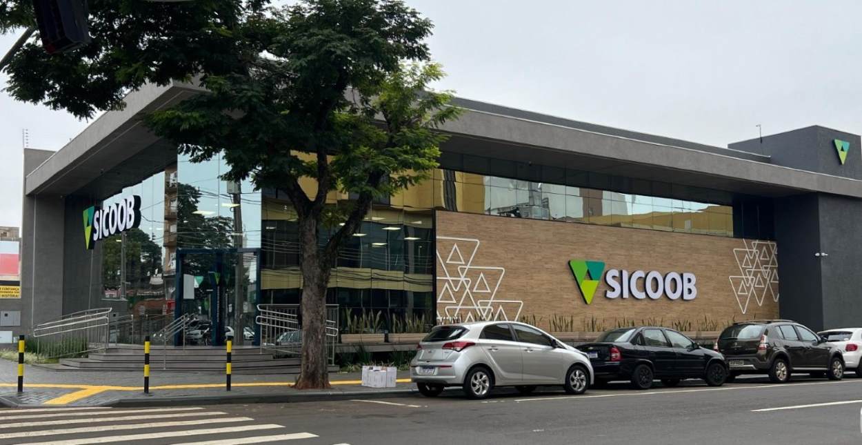 Sicoob Três Fronteiras inaugura a nova Agência Centro em Foz do Iguaçu