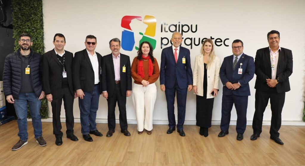 Rede de internet de alta velocidade é inaugurada em Foz do Iguaçu