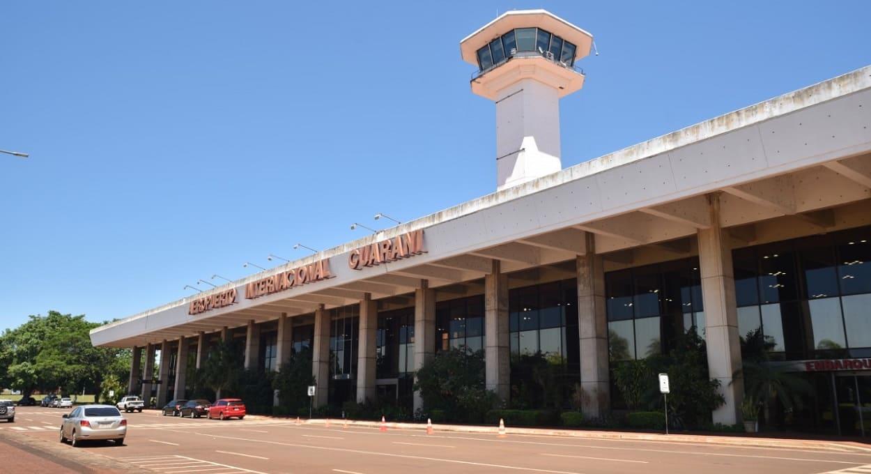 Paraguai faz simulação de sequestro de aeronave na fronteira