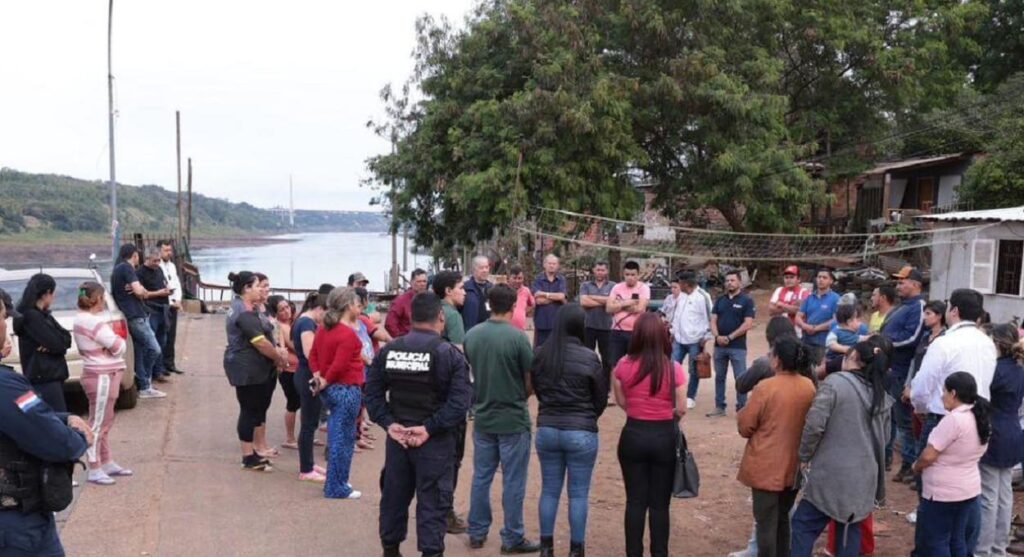 Ciudad del Este promete combater despejo de lixo no Rio Paraná