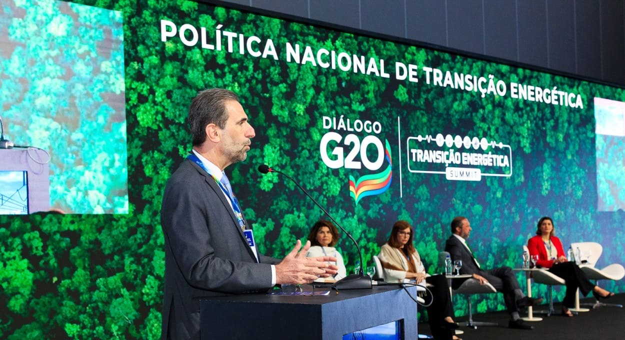 Diretor-geral brasileiro, Enio Verri, representou Itaipu no painel. Foto: Dinho Mendes/Itaipu Binacional
