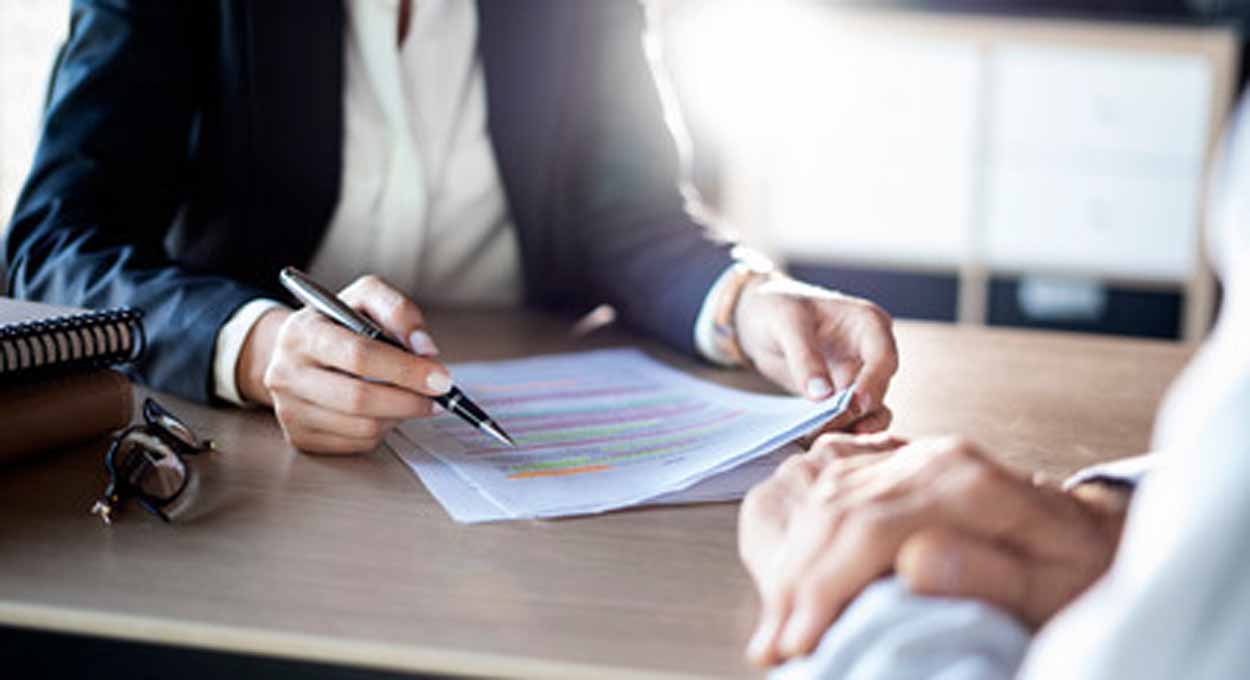 Brincando com a ilusão dos jovens