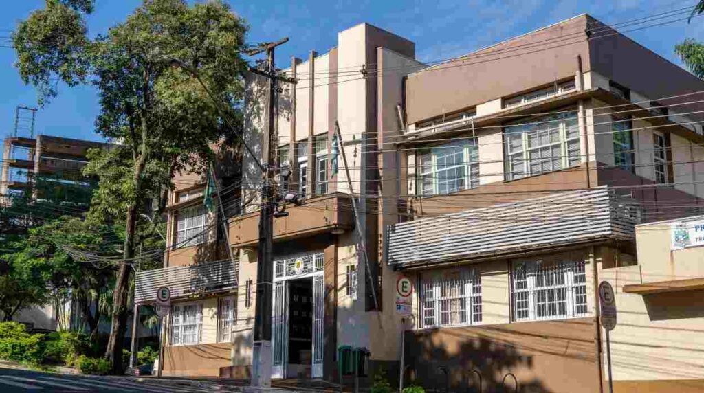 De sem bens a R$ 12 milhões, o patrimônio dos candidatos a vice-prefeito de Foz do Iguaçu