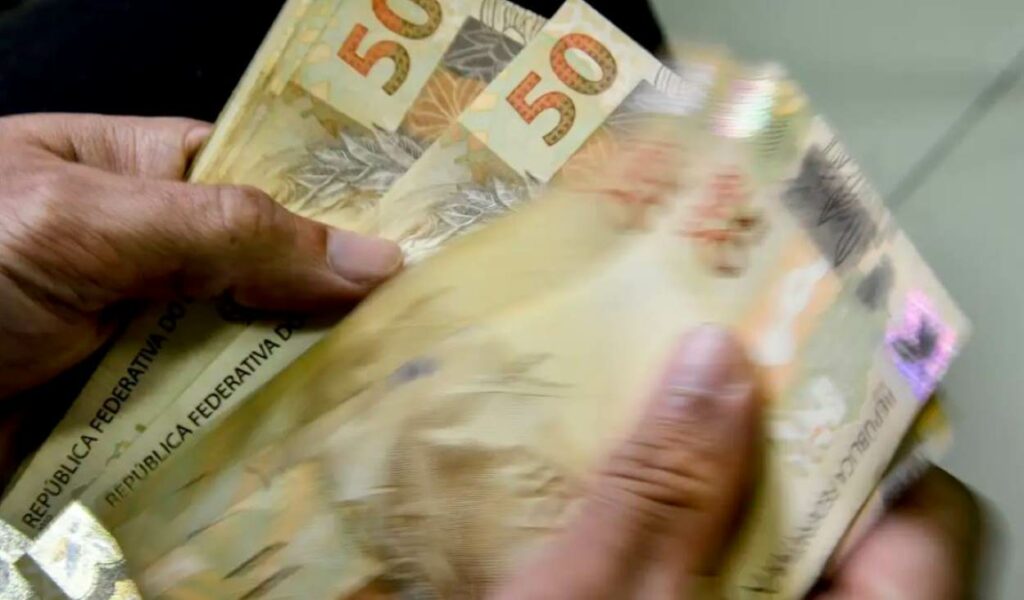 Justiça manda Caixa indenizar cliente por manter registro indevido no SPC