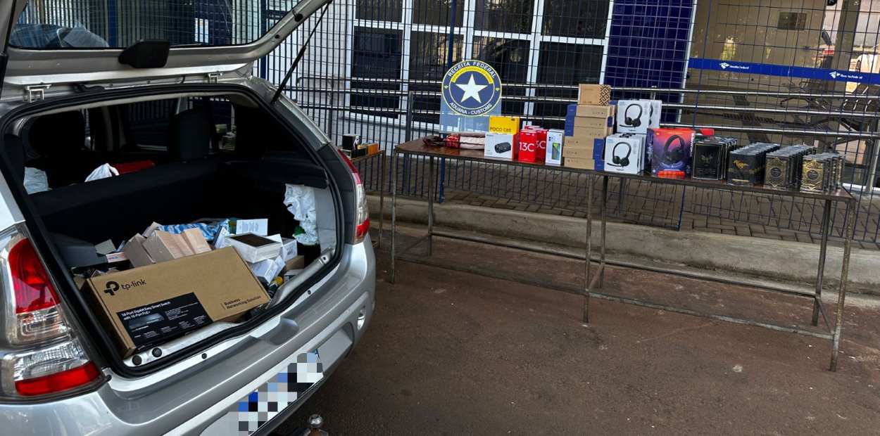 Fiscalização recolhe cinco veículos e R$ 250 mil em mercadorias na BR-277