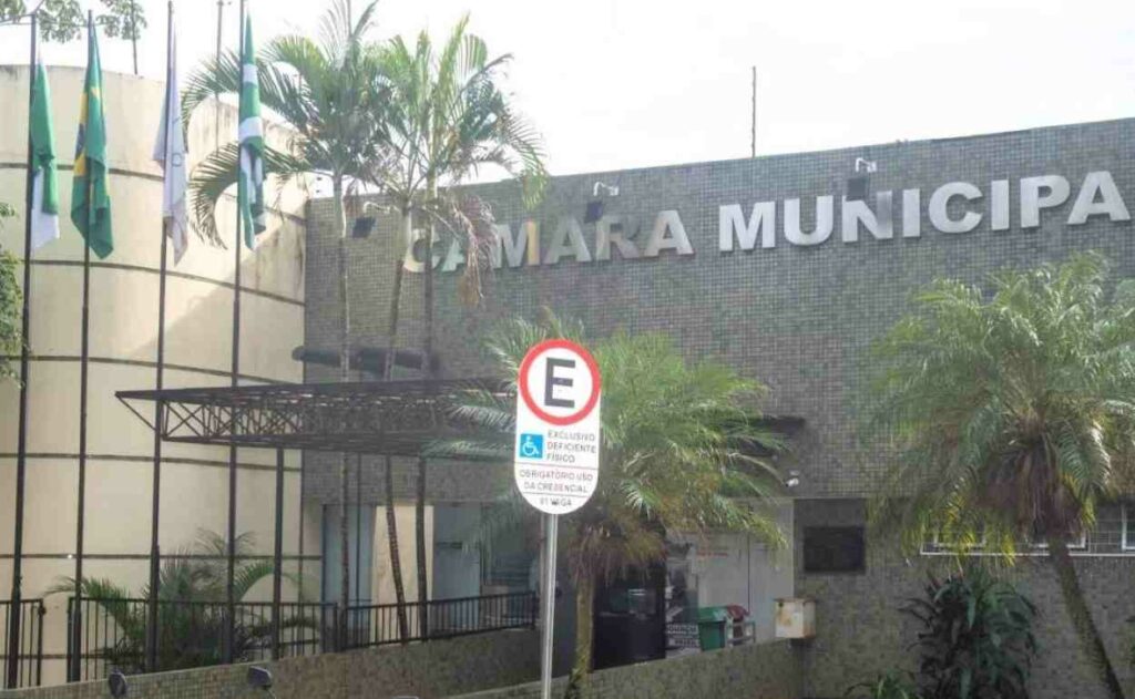 Mais rico tem R$ 5,9 milhões: veja o patrimônio dos candidatos a vereador em Foz do Iguaçu