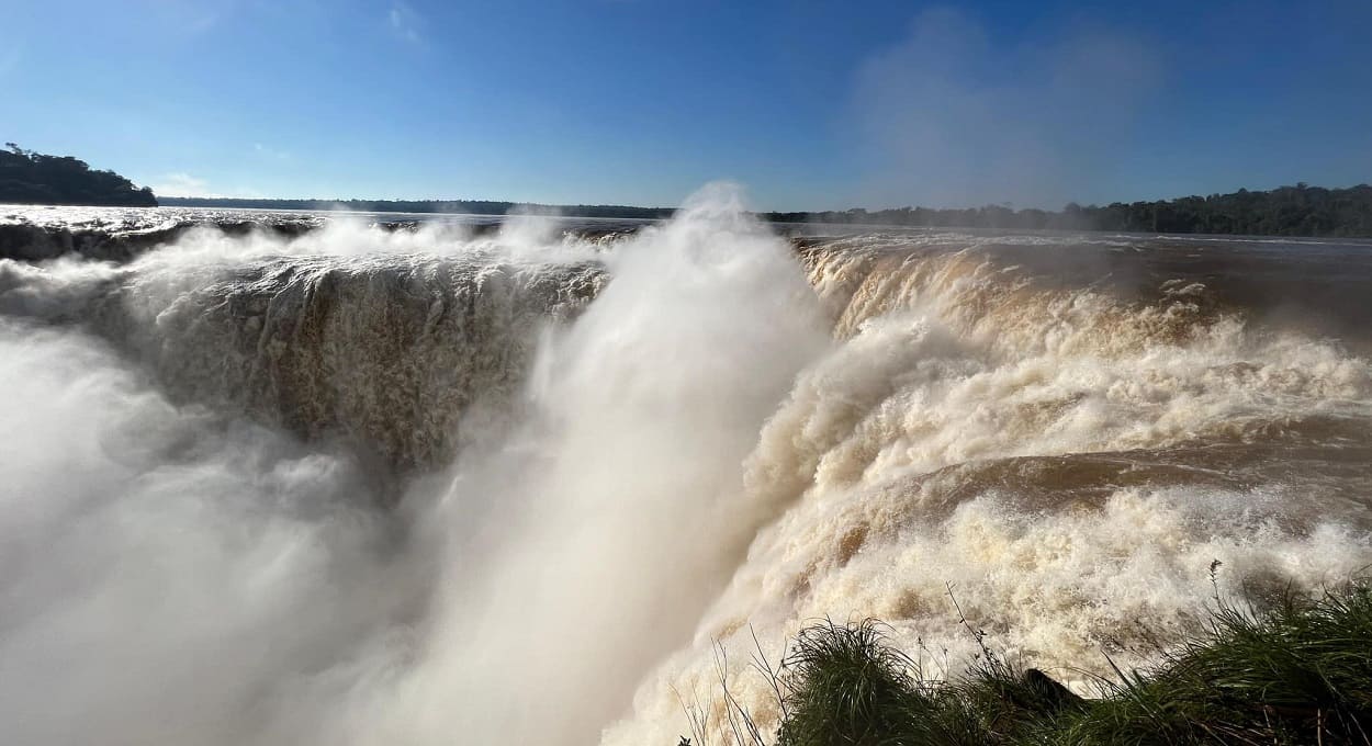 Piloto de Fórmula 1 recomenda visita às Cataratas do Iguaçu