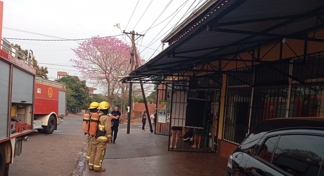 Bombeiros controlam princípio de incêndio em mercado de Puerto Iguazú