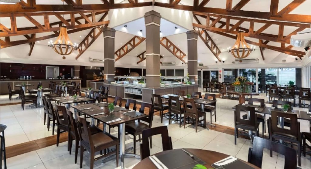 Resort de Foz do Iguaçu promove experiência gastronômica com feijoada