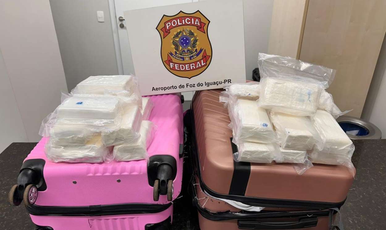 PF prende irmãs com 8 quilos de cocaína no aeroporto em Foz do Iguaçu