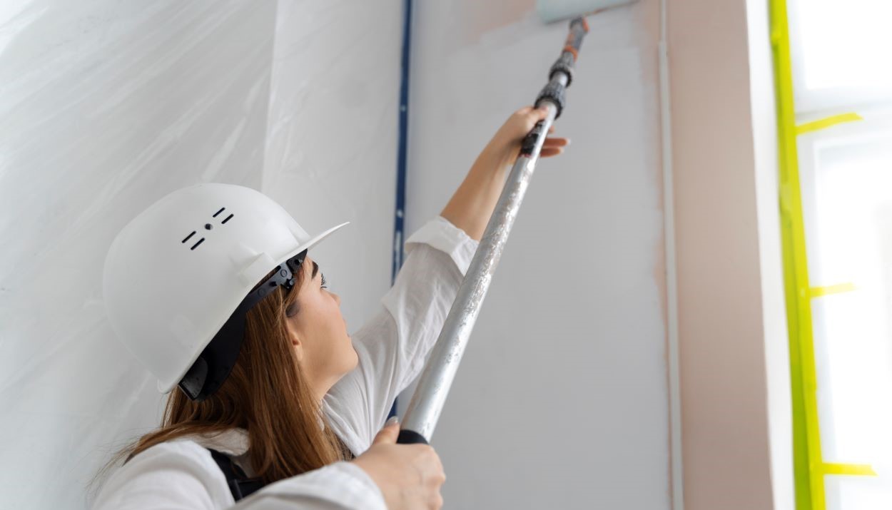 Aberto a mulheres, curso gratuito de pintura de obras abre inscrição em Foz