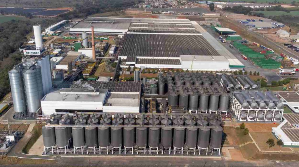 Heineken conclui expansão de R$ 1,5 bilhão em fábrica no Paraná